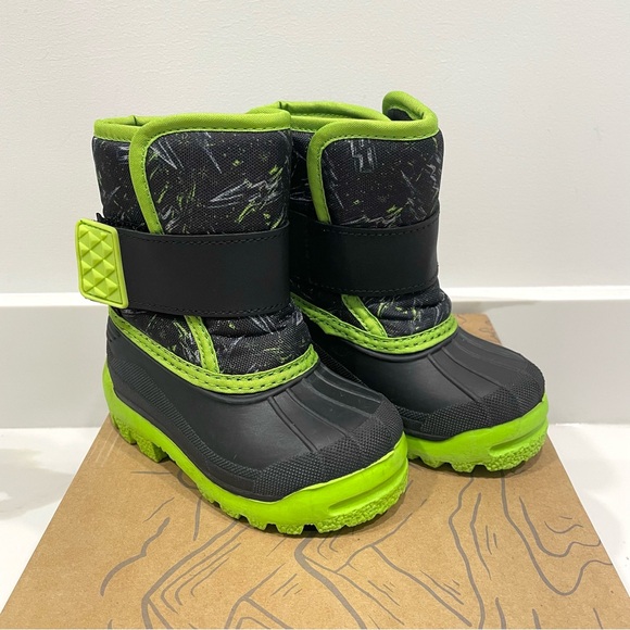 NEW Elements Star Bolts Waterproof Winter Boots (size 5) - Picture 2 of 4